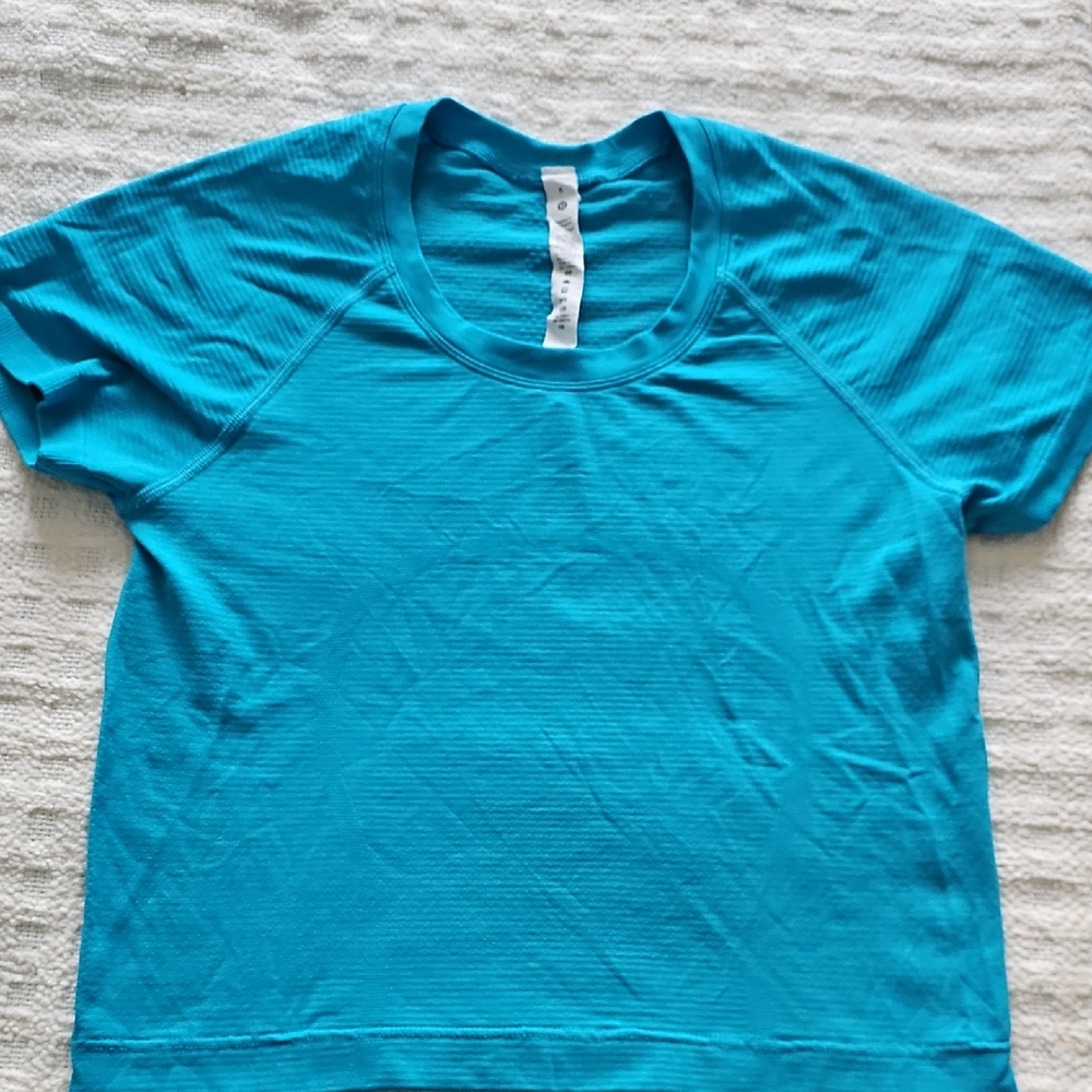 lululemon athletica Turquoise Short Sleeve Tee